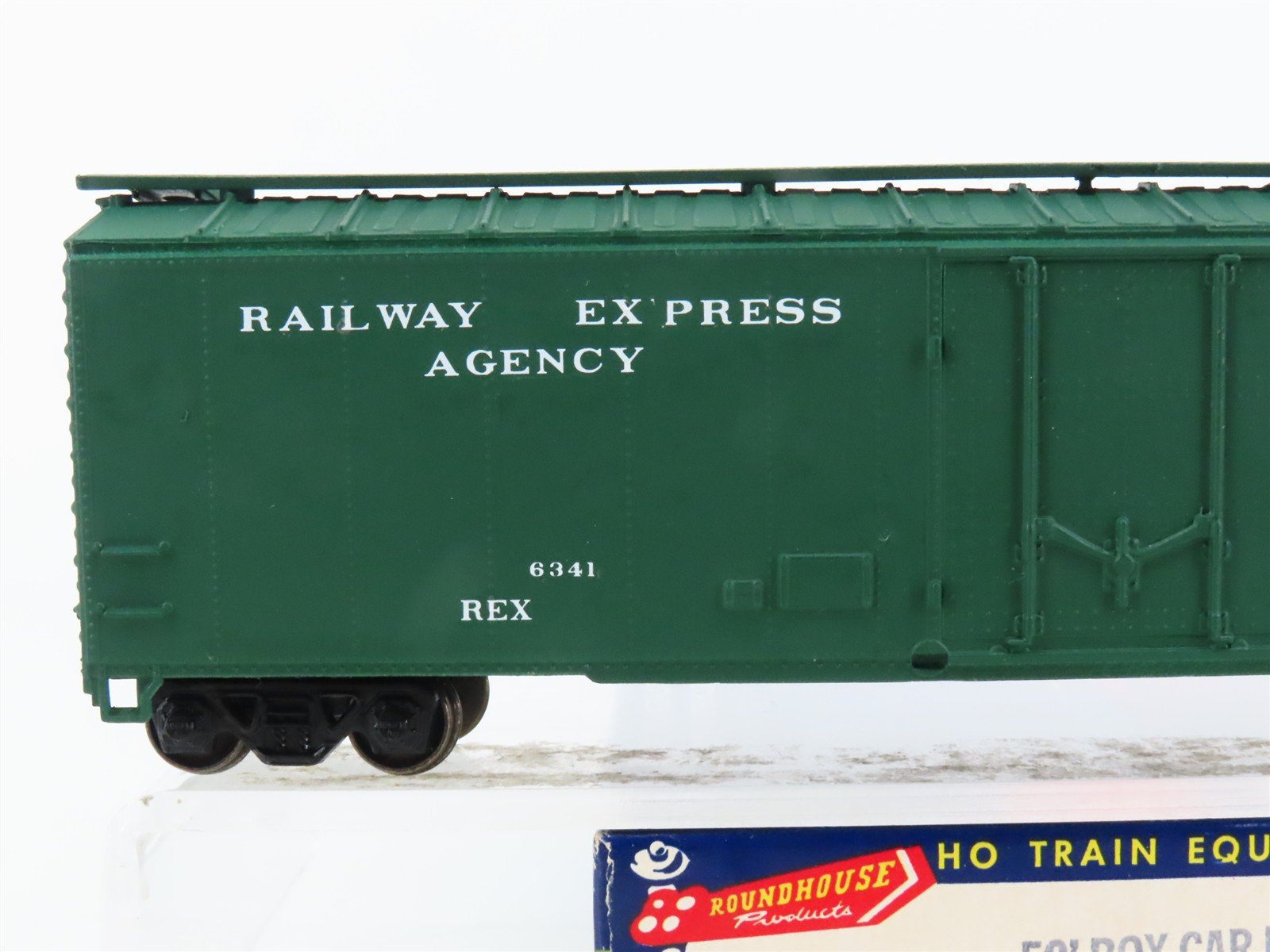 HO Scale Roundhouse REX Railway Express Agency 50' Reefer #6341 - Custom