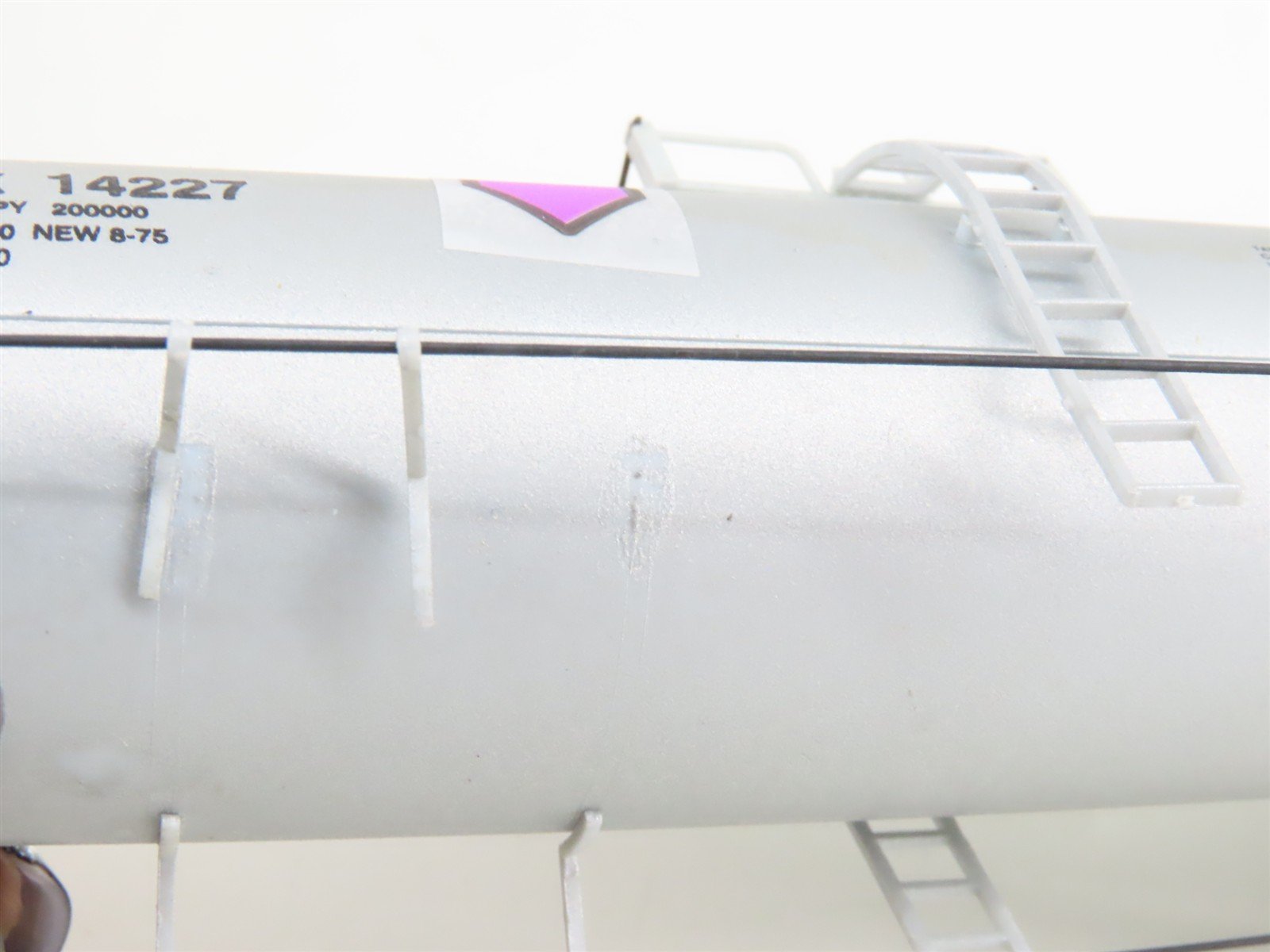HO Scale Roundhouse 7827 DODX 50' Modern Tank Car #14227 - Upgraded