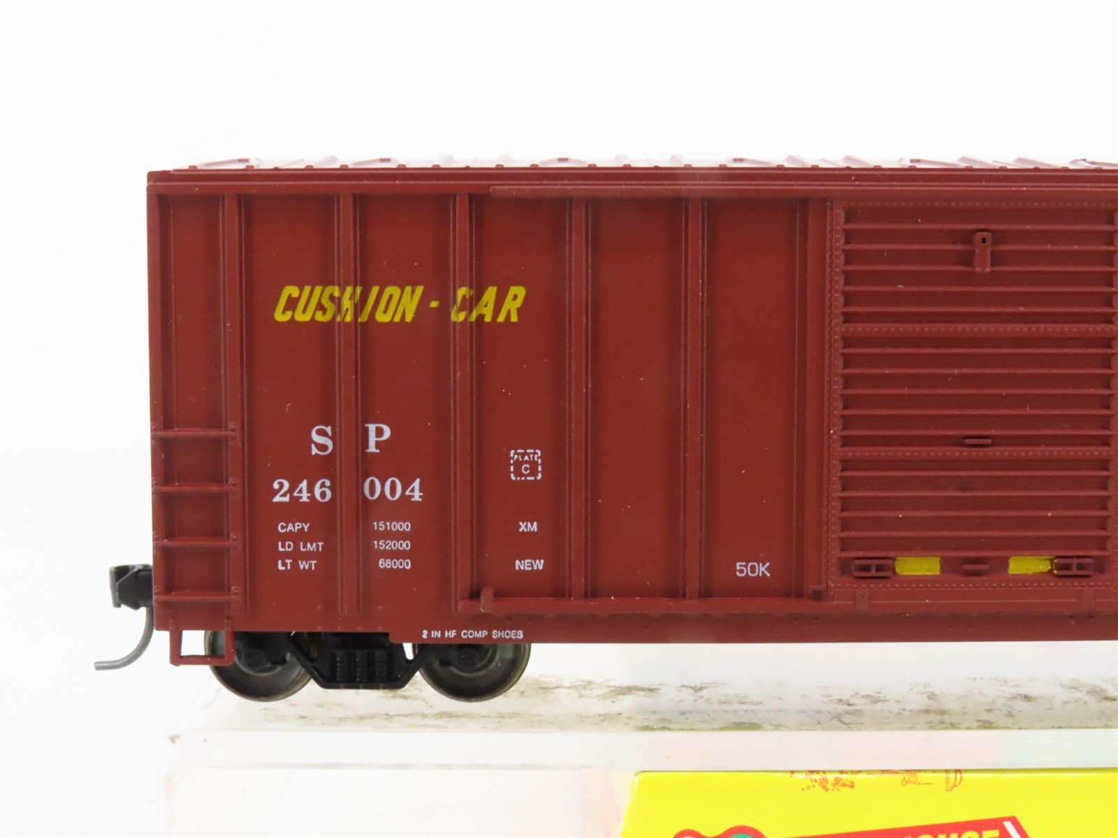 HO Scale Roundhouse J568 SP Southern Pacific 50' Box Car #246004 - Upgraded