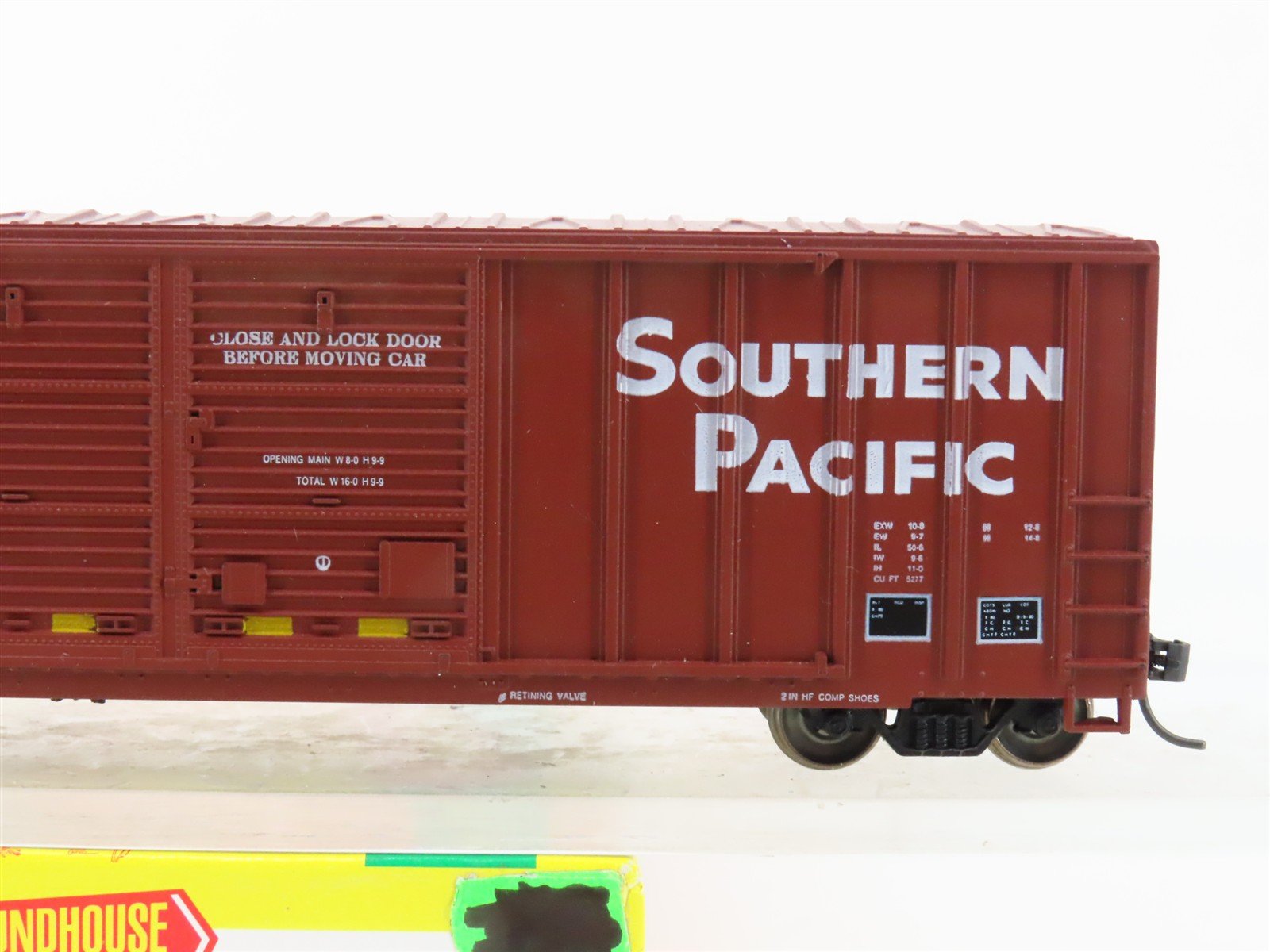 HO Scale Roundhouse J568 SP Southern Pacific 50' Box Car #246006 - Upgraded