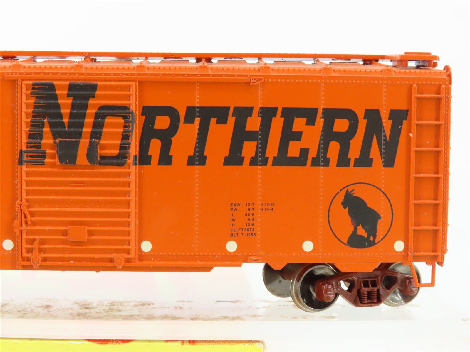 HO Scale Roundhouse DL1-1:98 GN Great Northern 40' Box Car #19038 - Upgraded