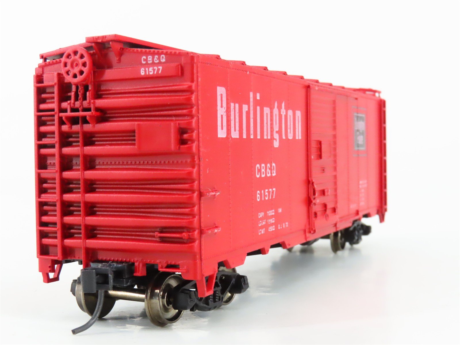 HO Scale Accurail 3216 CB&Q Burlington Route 40' Box Car #61577 - Upgraded