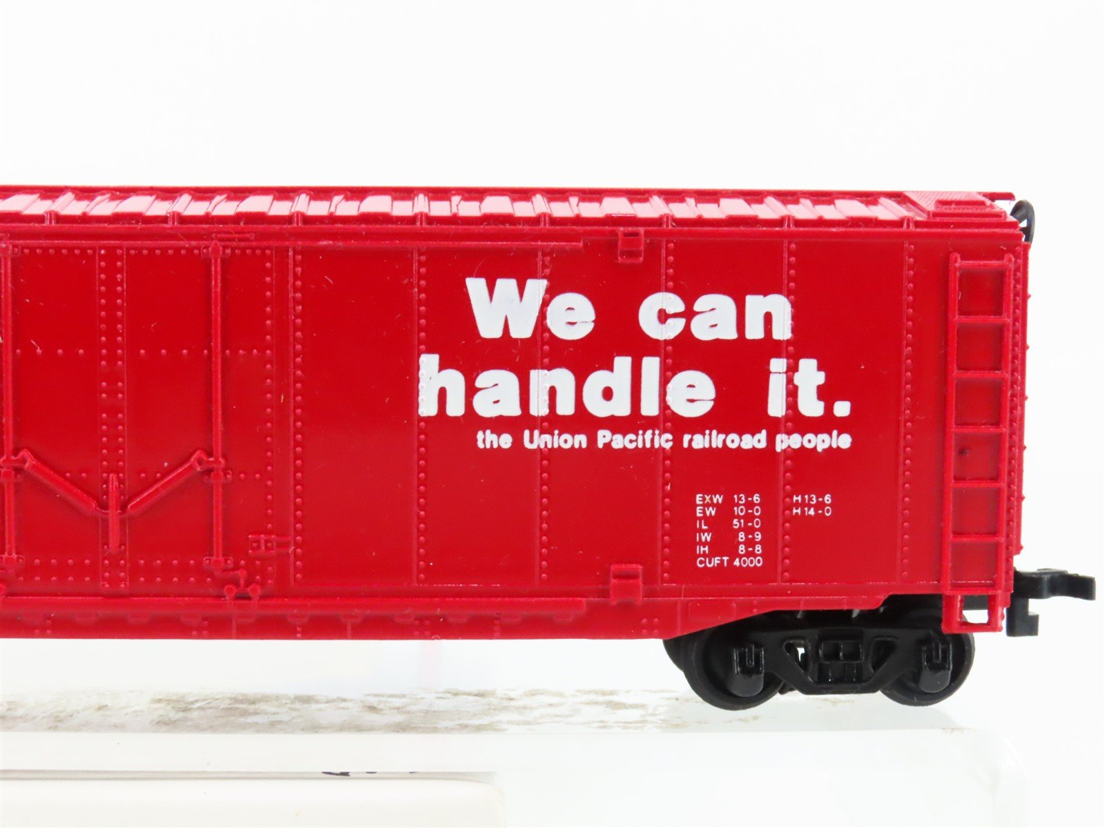 HO Scale Bachmann UP Union Pacific Railroad Plug Door Box Car #168178