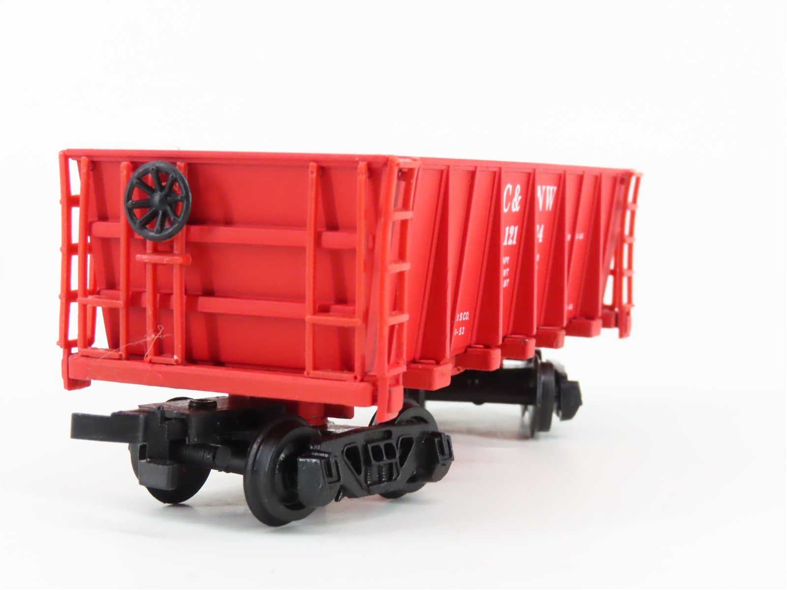 HO Scale Bachmann 77500 C&NW Chicago & North Western Railroad Ore Car #121684