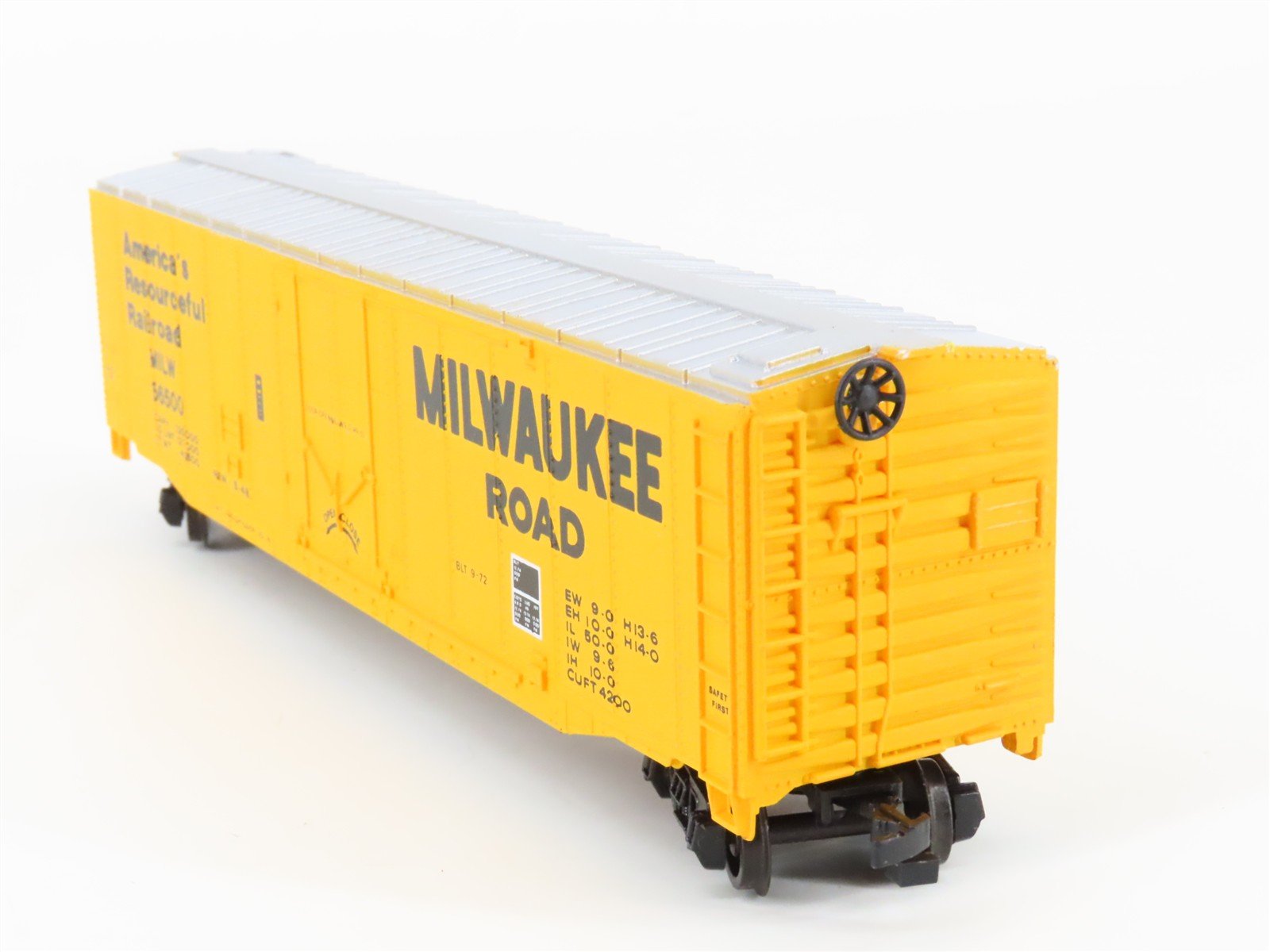 HO Scale Bachmann MILW Milwaukee Road Single Plug Door Box Car #56500