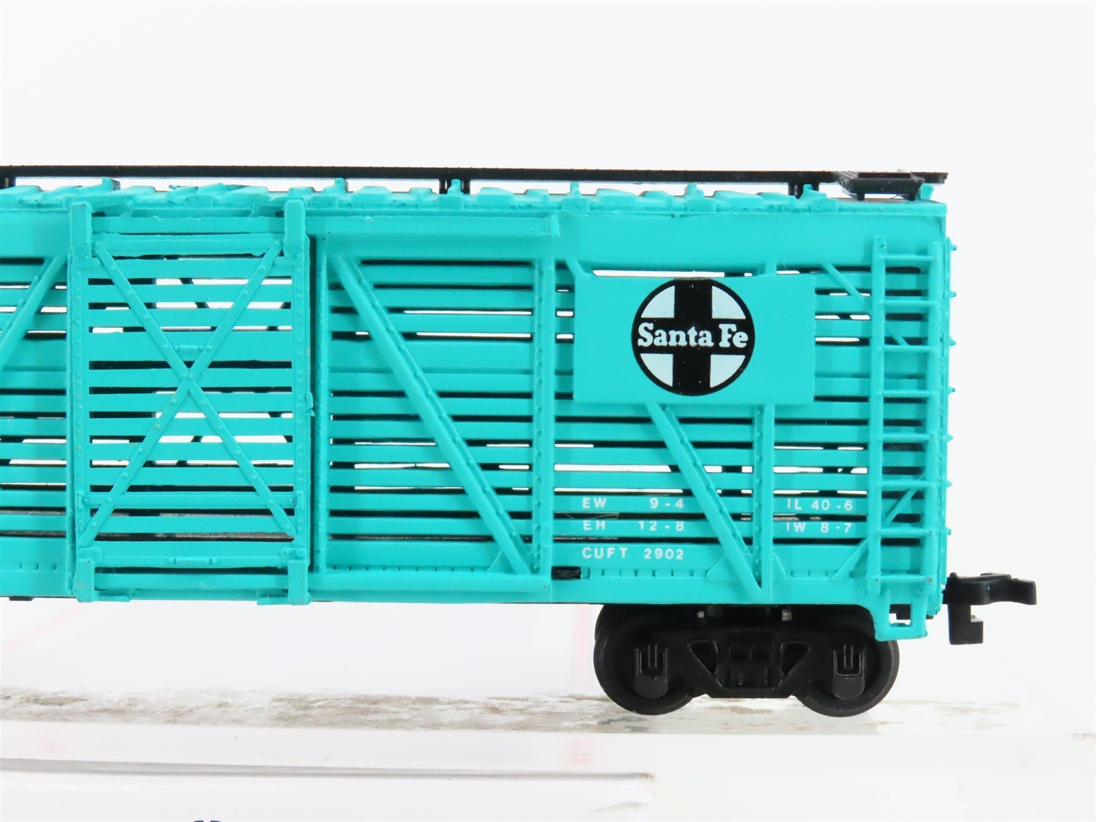 HO Scale Bachmann ATSF Santa Fe Railroad Stock Car #94135