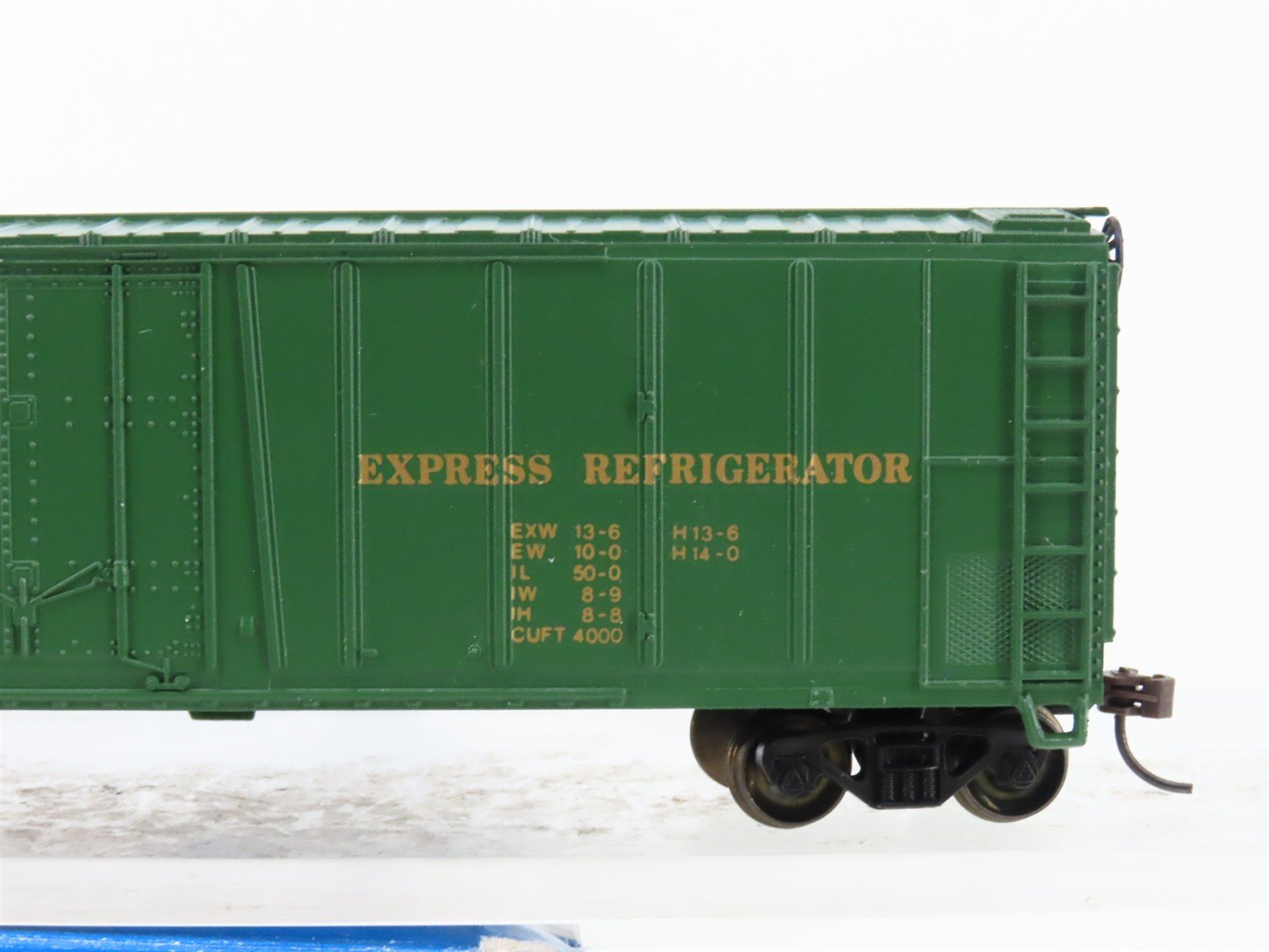 HO Bachmann Silver Series 17948 PFE Pacific Fruit Express Mechanical Reefer #924