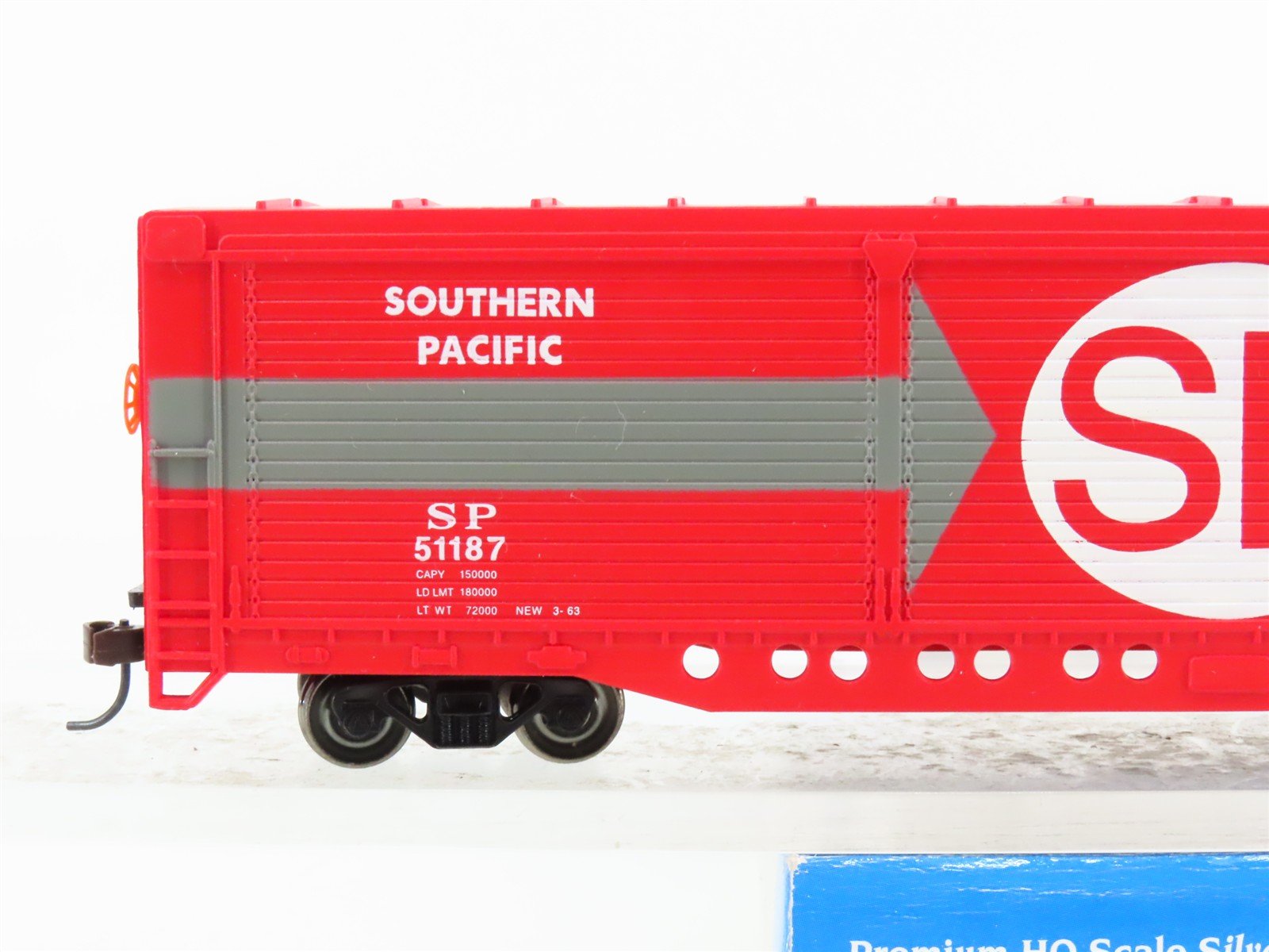 HO Bachmann Silver Series 18107 SP Southern Pacific Railroad Box Car #51187