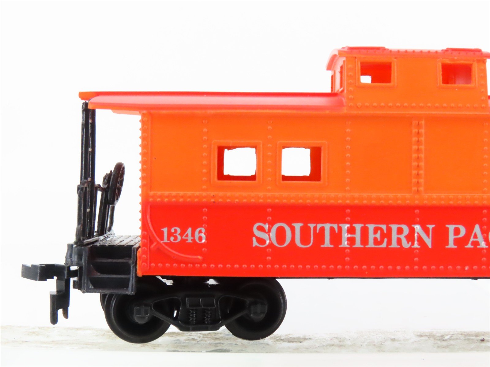 HO Bev-Bel 4678 SP Southern Pacific Railroad 32' Steel Cupola Caboose #1346