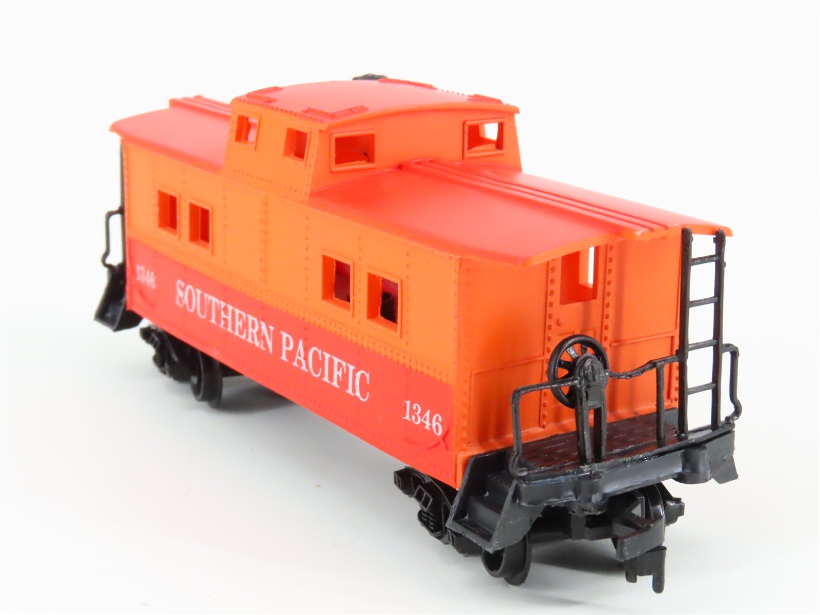HO Bev-Bel 4678 SP Southern Pacific Railroad 32' Steel Cupola Caboose #1346