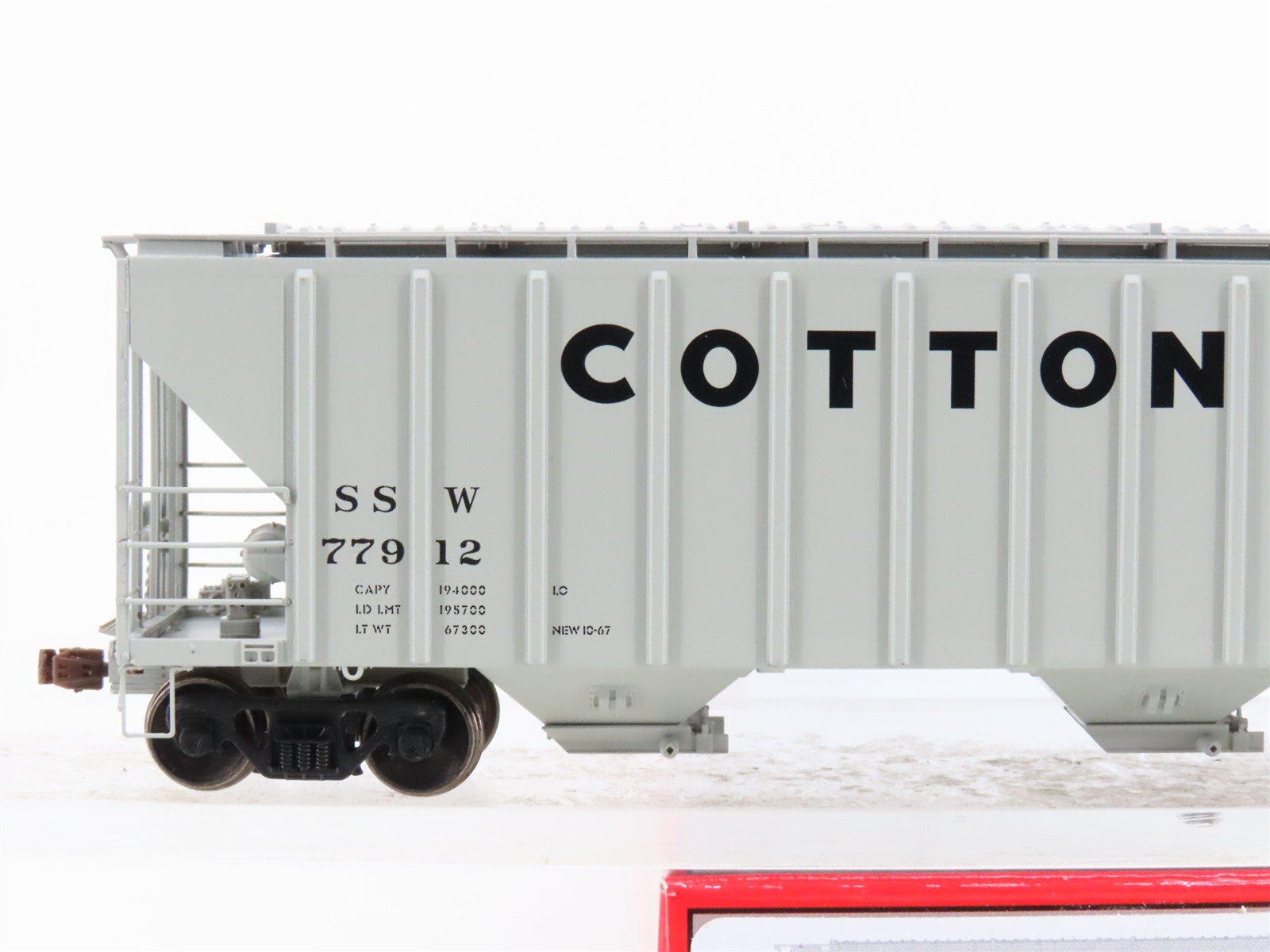 HO Scale Scaletrains Operator SXT10531 SSW Cotton Belt 3-Bay Hopper #77912