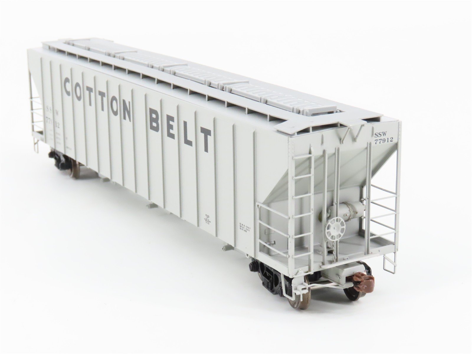 HO Scale Scaletrains Operator SXT10531 SSW Cotton Belt 3-Bay Hopper #77912