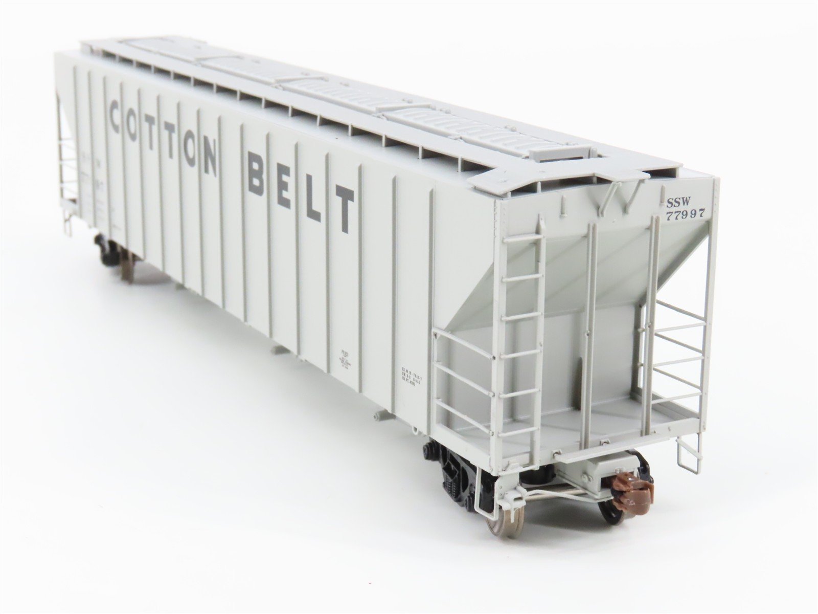 HO Scaletrains Operator SXT10534 SSW Cotton Belt 3-Bay Covered Hopper #77997