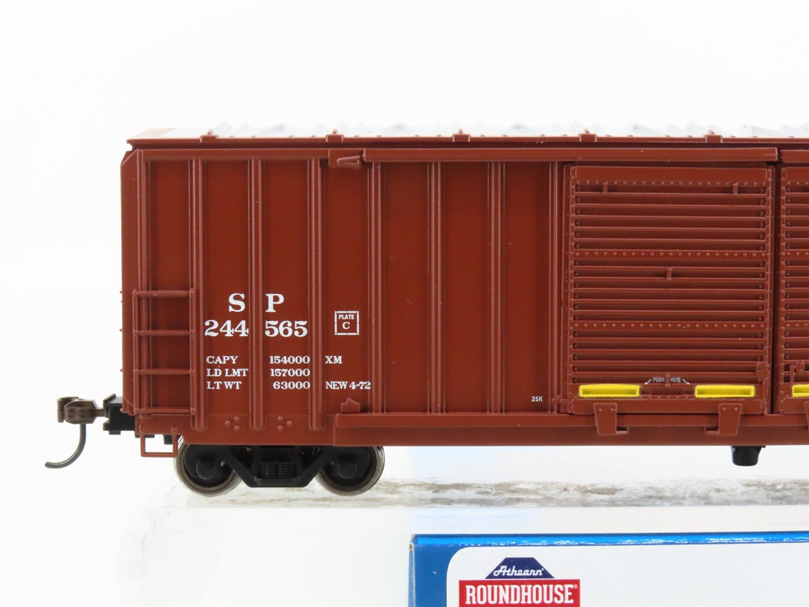 HO Scale Athearn Roundhouse RND97988 SP Southern Pacific 50' Box Car #244565