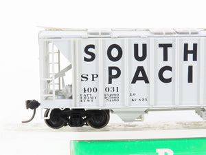 HO Scale Bowser 56136 SP Southern Pacific 2-Bay Covered Hopper #400031 -Upgraded