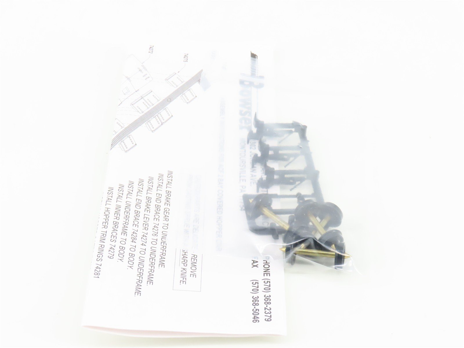 HO Scale Bowser 56136 SP Southern Pacific 2-Bay Covered Hopper #400031 -Upgraded