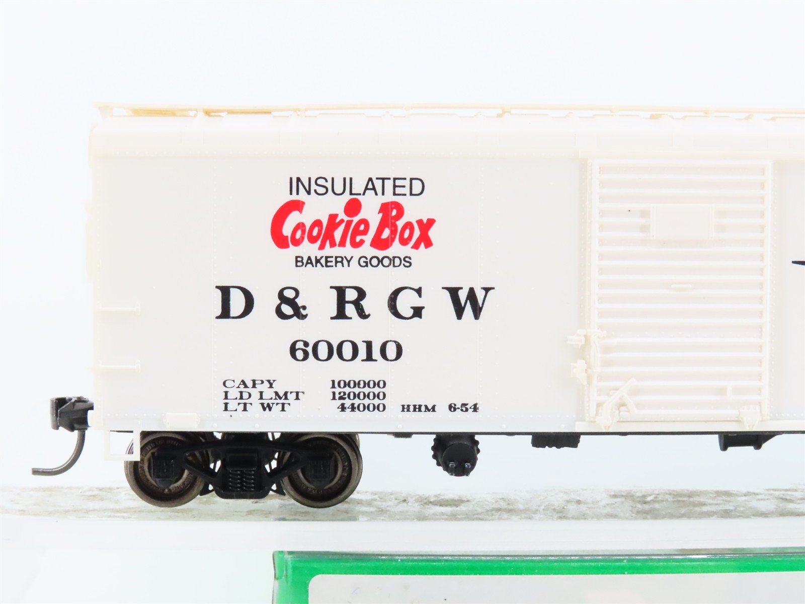 HO Scale Bowser English's 3-1015 D&RGW Cookie Box 40' Box Car #60010 - Upgraded