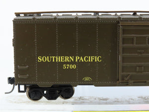 HO Scale Roundhouse 5961 SP Southern Pacific Express Box Car #5700 - Upgraded
