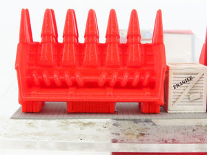 HO Scale Ertl 4063 Six-Row Cornheads Flat Car Load