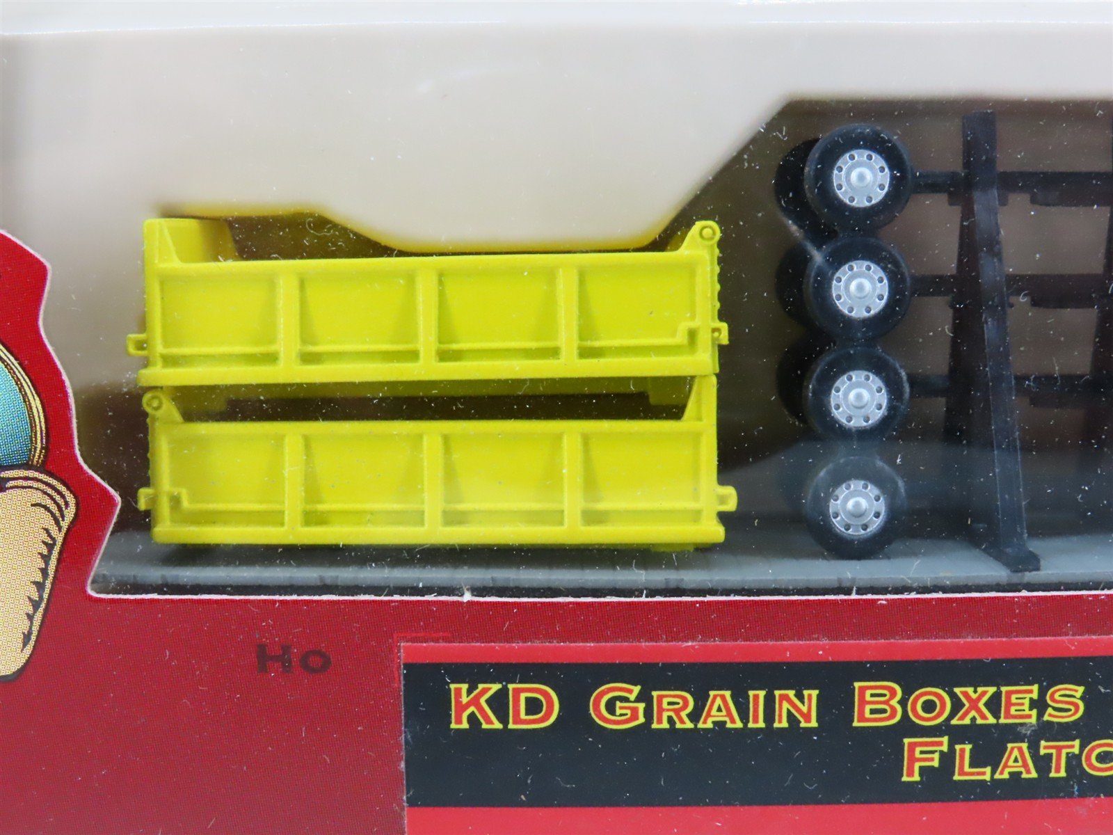 HO Scale Ertl 4085 KD Grain Boxes With Running Gear Flat Car Load - Sealed