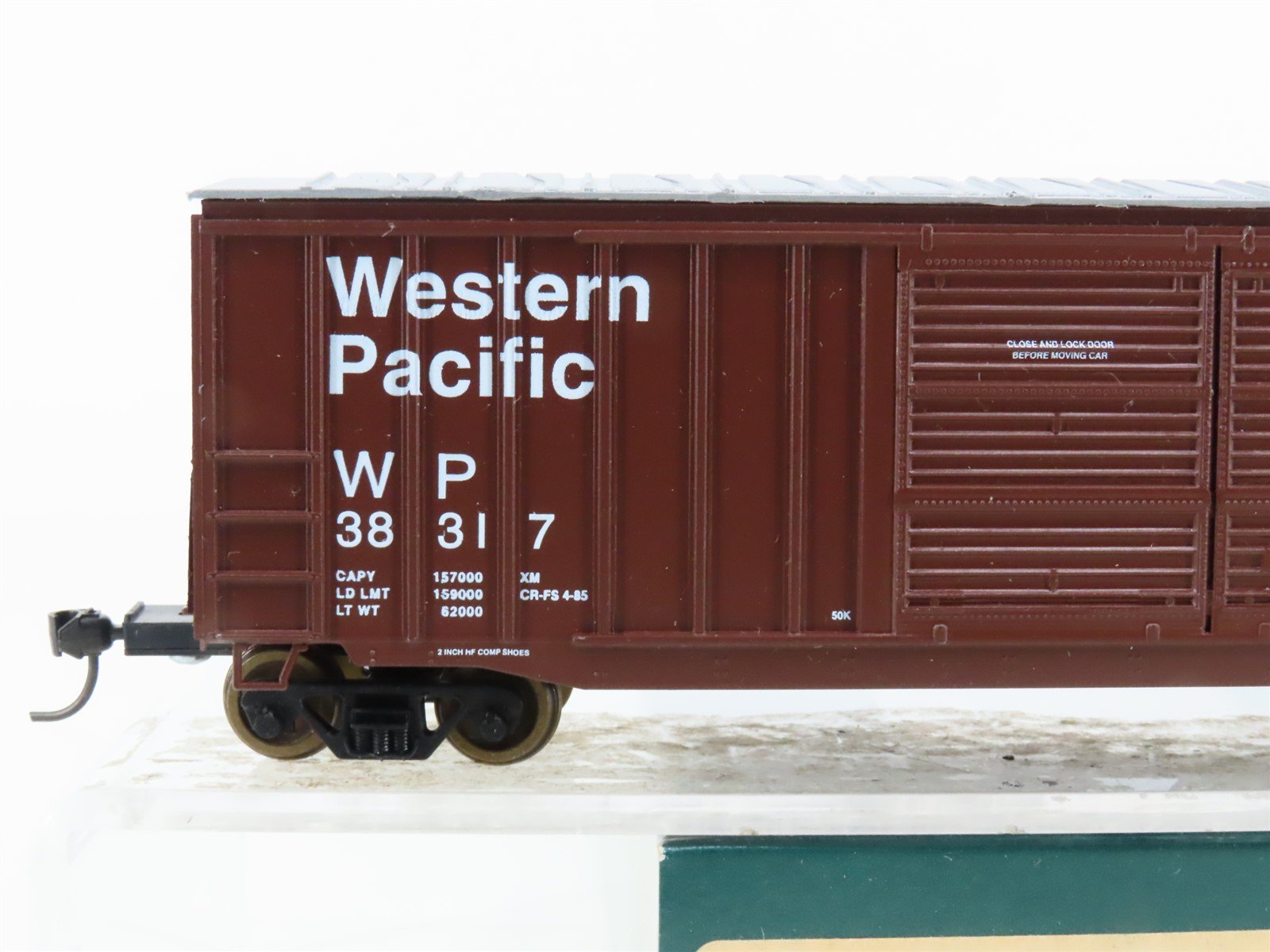 HO Scale LBF 51003 WP Western Pacific Railroad 52' Double Door Box Car #38317