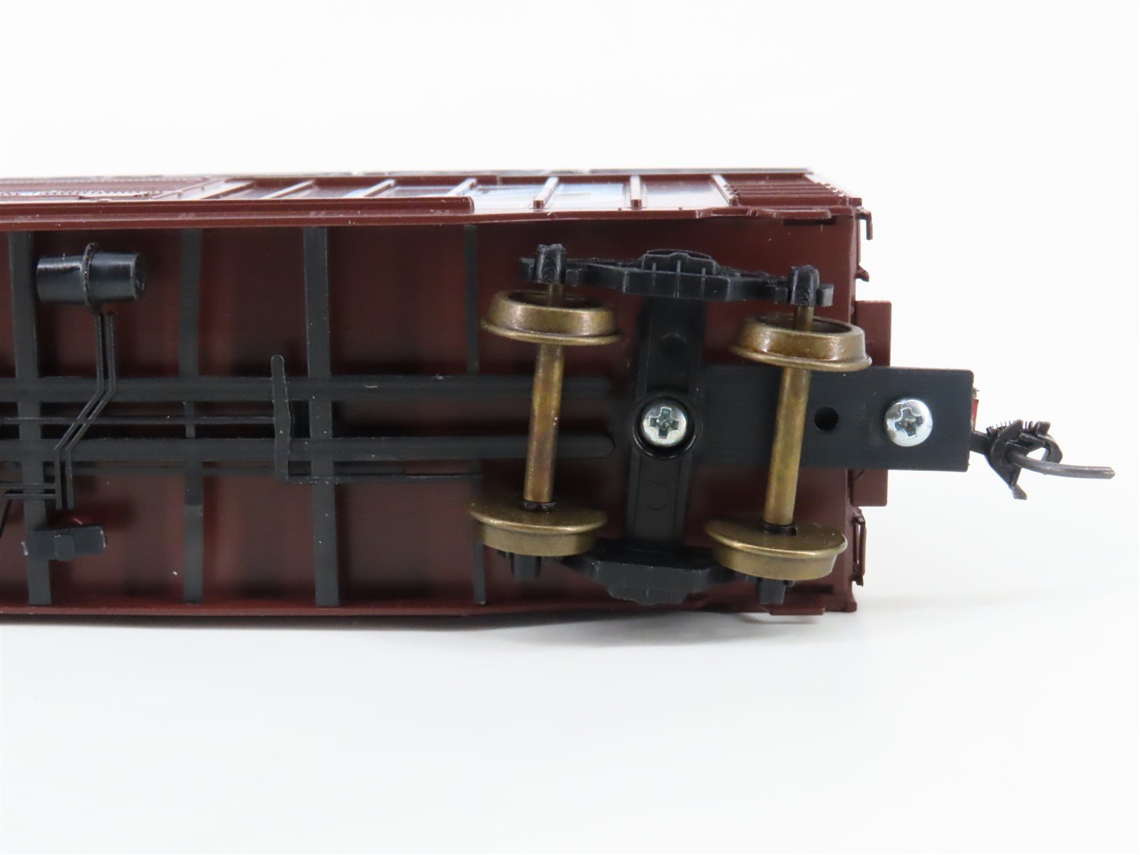 HO Scale LBF 51003 WP Western Pacific Railroad 52' Double Door Box Car #38317