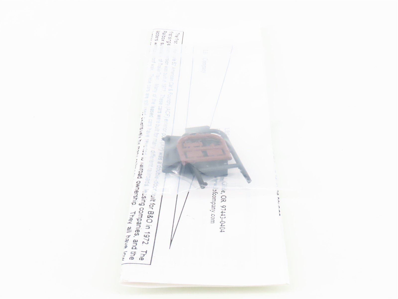 HO Scale LBF 51003 WP Western Pacific Railroad 52' Double Door Box Car #38317