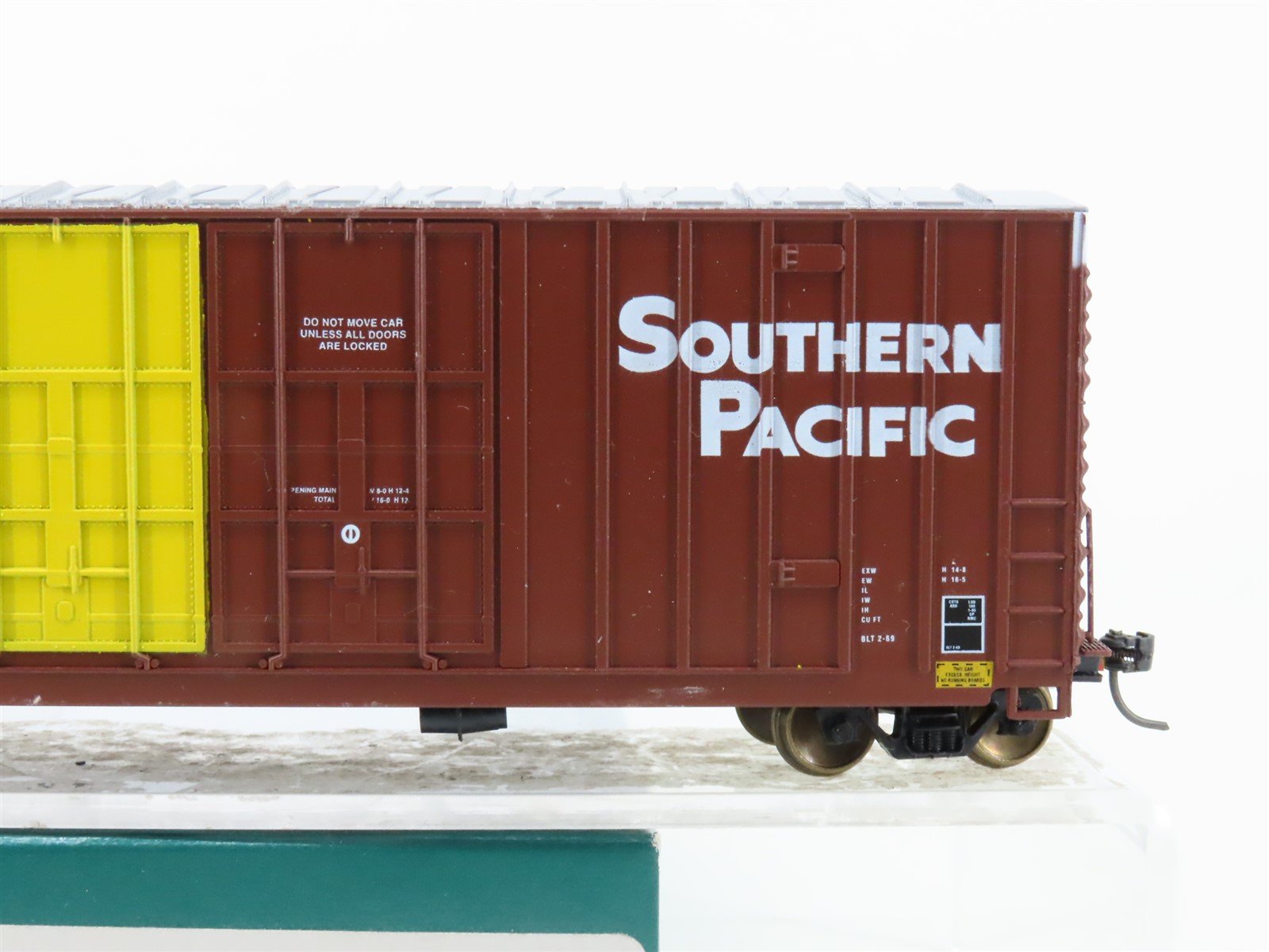HO Scale LBF 1396 SP Southern Pacific Railroad 50' Hi Cube Box Car #227700