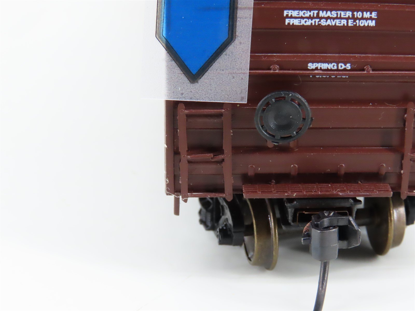 HO Scale LBF 1223 WP Western Pacific Feather 52' Double Door Box Car #38269