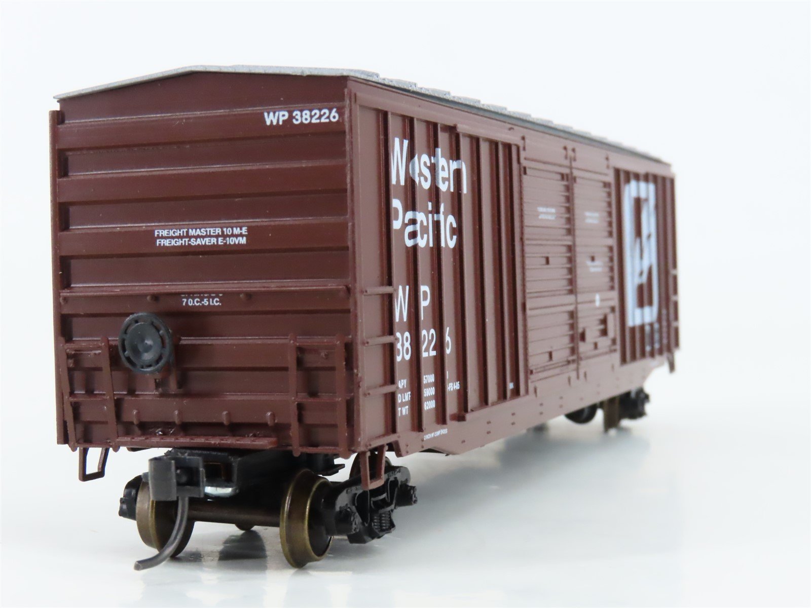 HO Scale LBF 1223 WP Western Pacific Feather 52' Double Door Box Car #38226