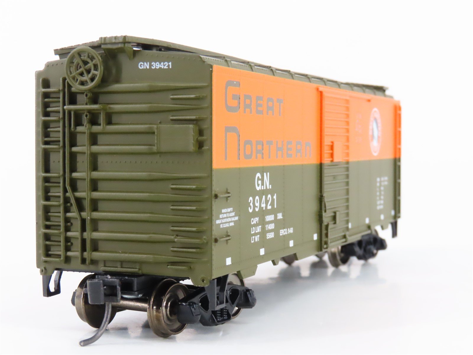 HO Scale Roundhouse 20401 GN Great Northern 40' Single Door Box Car #39421