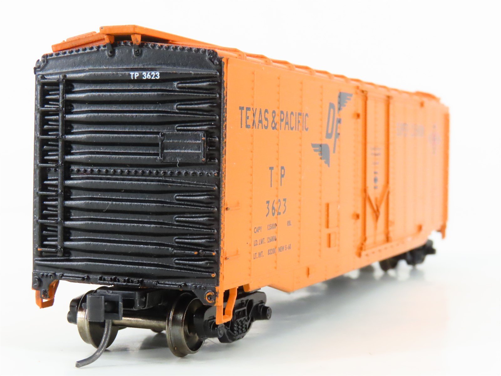 HO Scale Athearn Rail Runner 182 TP Texas & Pacific 50' Plug Door Box Car #3623