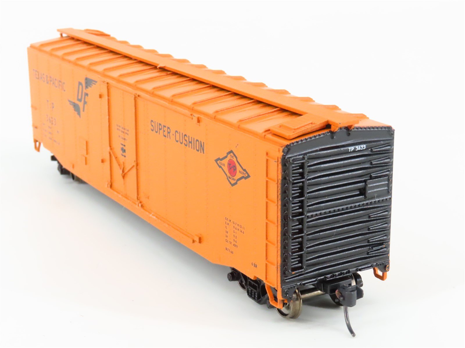 HO Scale Athearn Rail Runner 182 TP Texas & Pacific 50' Plug Door Box Car #3623