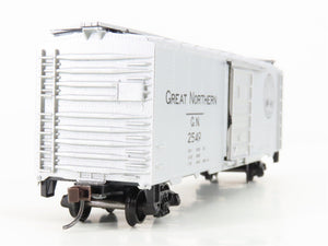 HO Roundhouse 1047 GN Great Northern Glacier National Park 40' Box Car #2549
