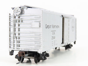 HO Roundhouse 1047 GN Great Northern Glacier National Park 40' Box Car #2549