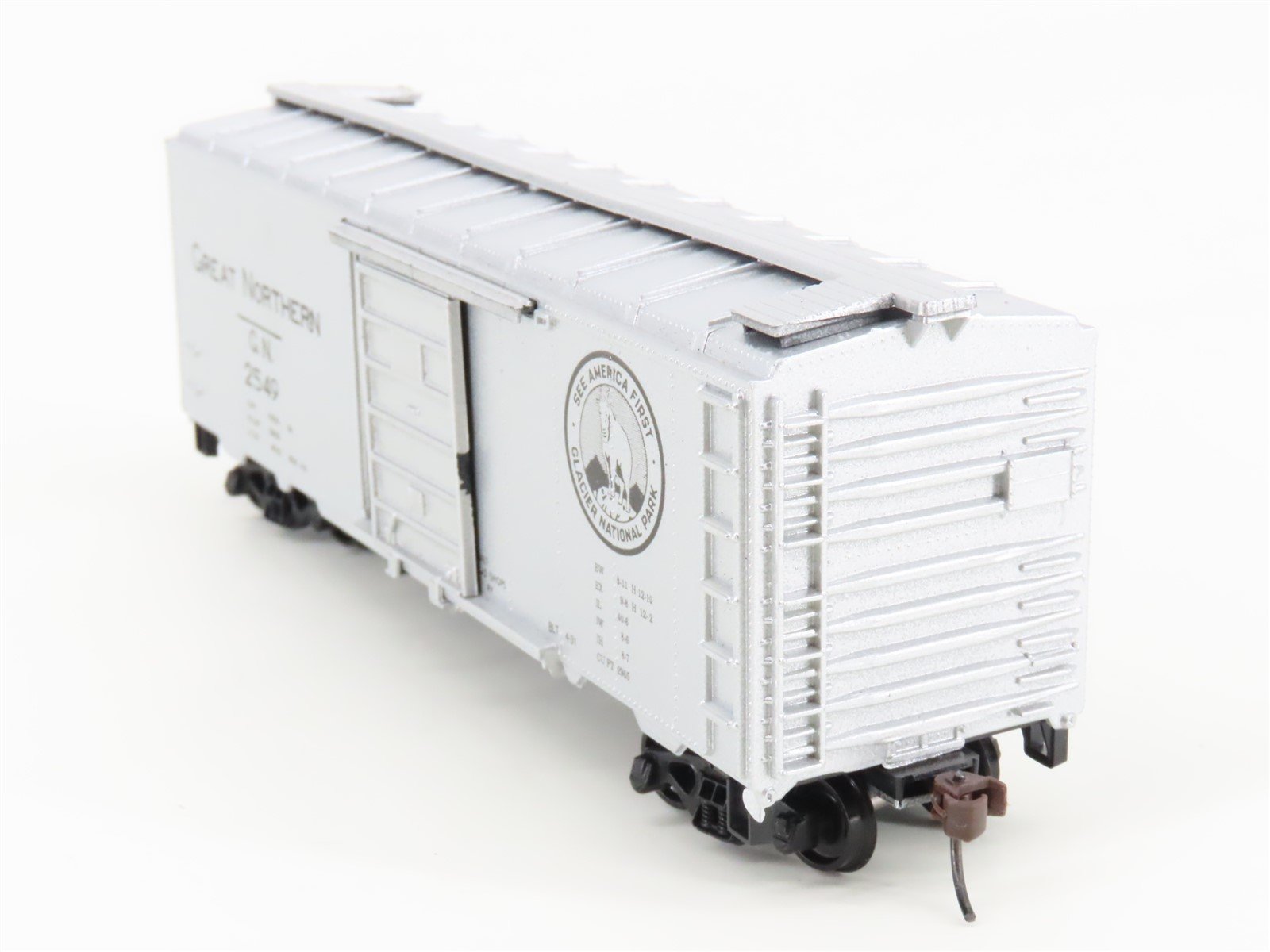 HO Roundhouse 1047 GN Great Northern Glacier National Park 40' Box Car #2549
