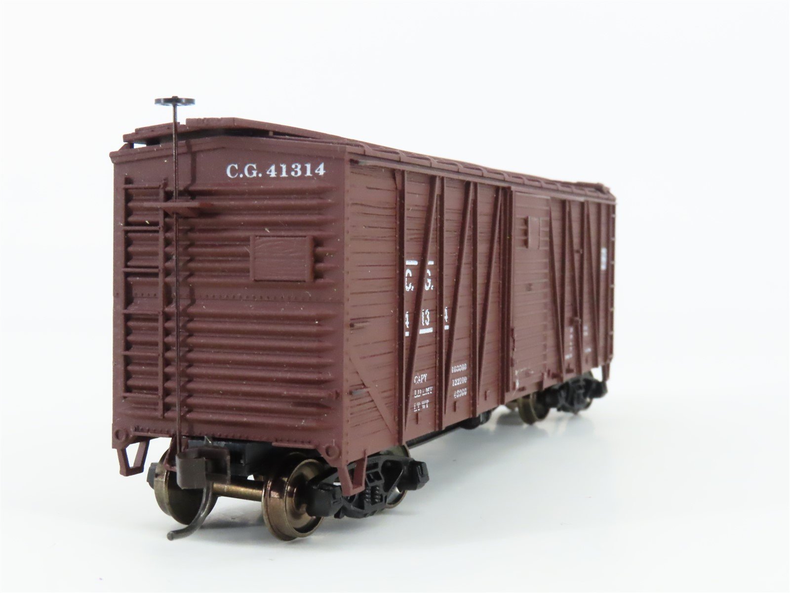 HO Accurail 4407 CG Central of Georgia 40' O/B Wood Box Car #4407 - Upgraded