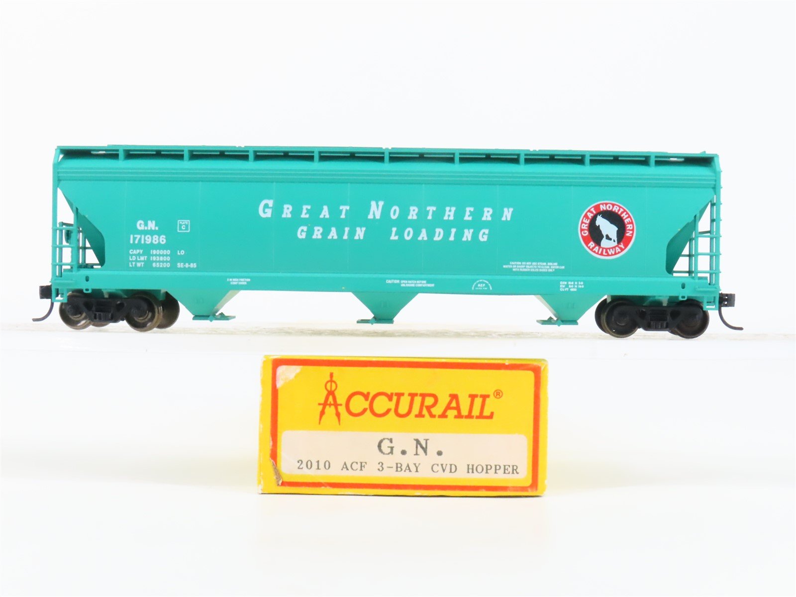 HO Accurail 2010 GN Great North Grain 3-Bay Covered Hopper #171986 - Upgraded