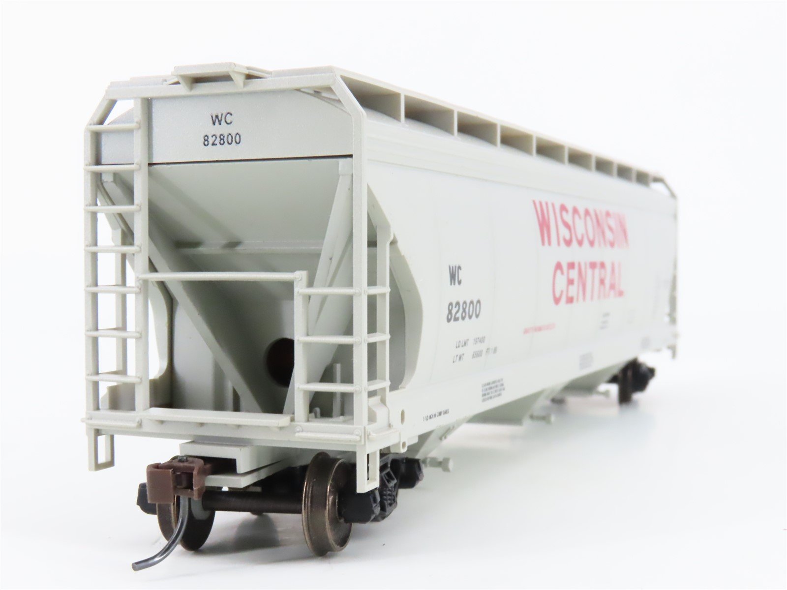 HO Accurail 2004 WC Wisconsin Central ACF 3-Bay Covered Hopper #82800 - Upgraded