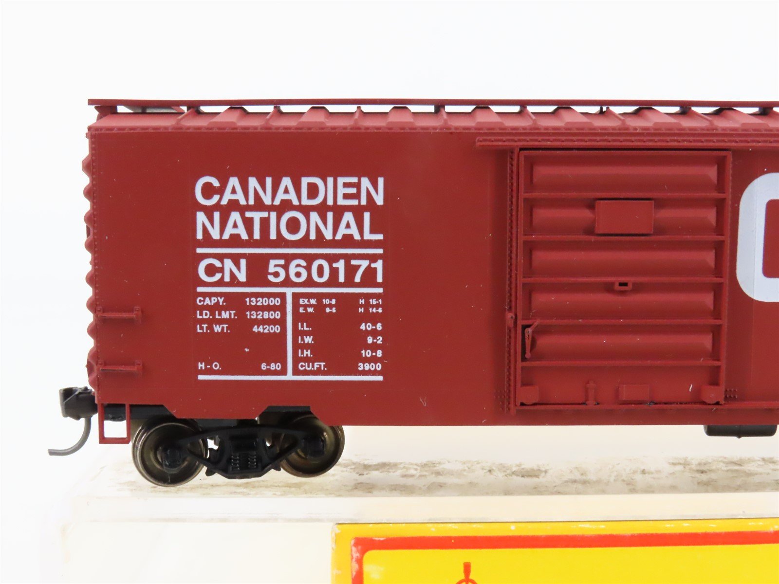 HO Scale Accurail 3413 CN Canadian National 40' Steel Box Car #560171 - Upgraded