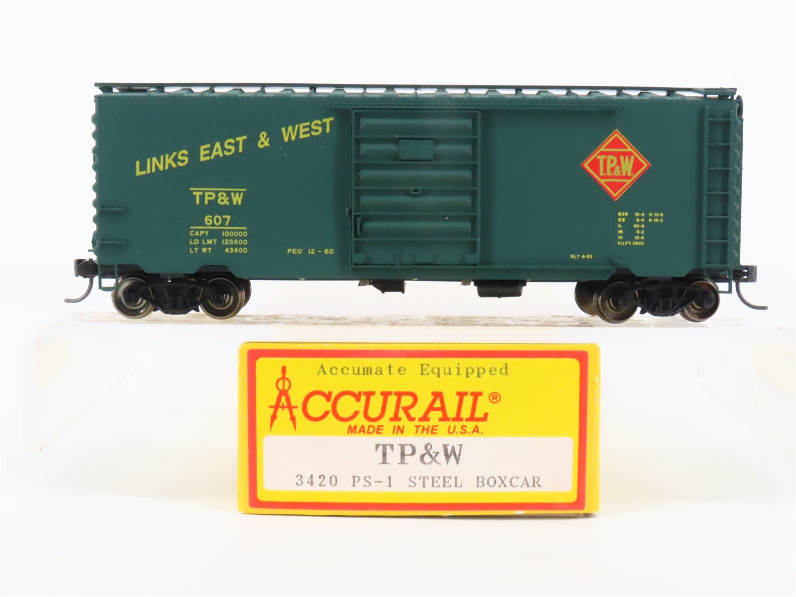 HO Accurail 3420 TP&W 