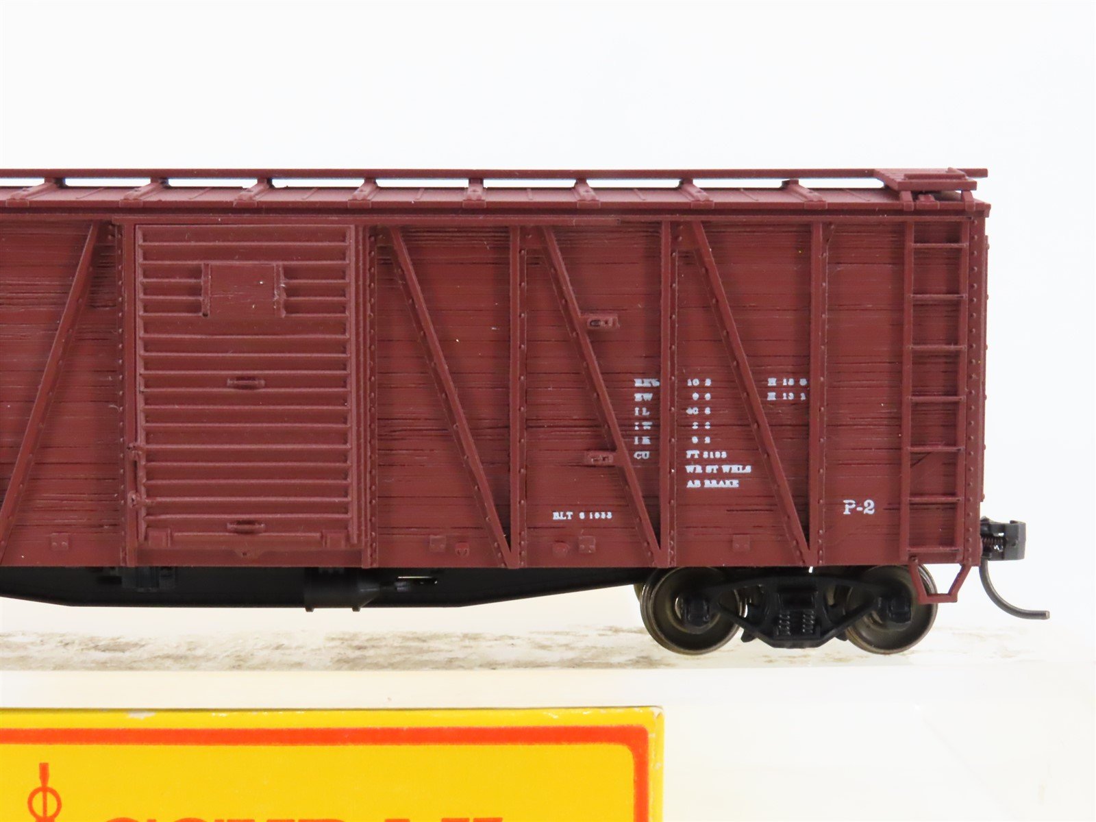 HO Scale Accurail 4406 DM&IR Missabe Road 40' OB Wood Box Car #3332 - Upgraded