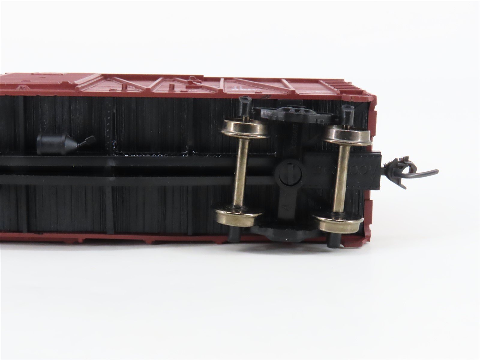 HO Scale Accurail 4406 DM&IR Missabe Road 40' OB Wood Box Car #3332 - Upgraded