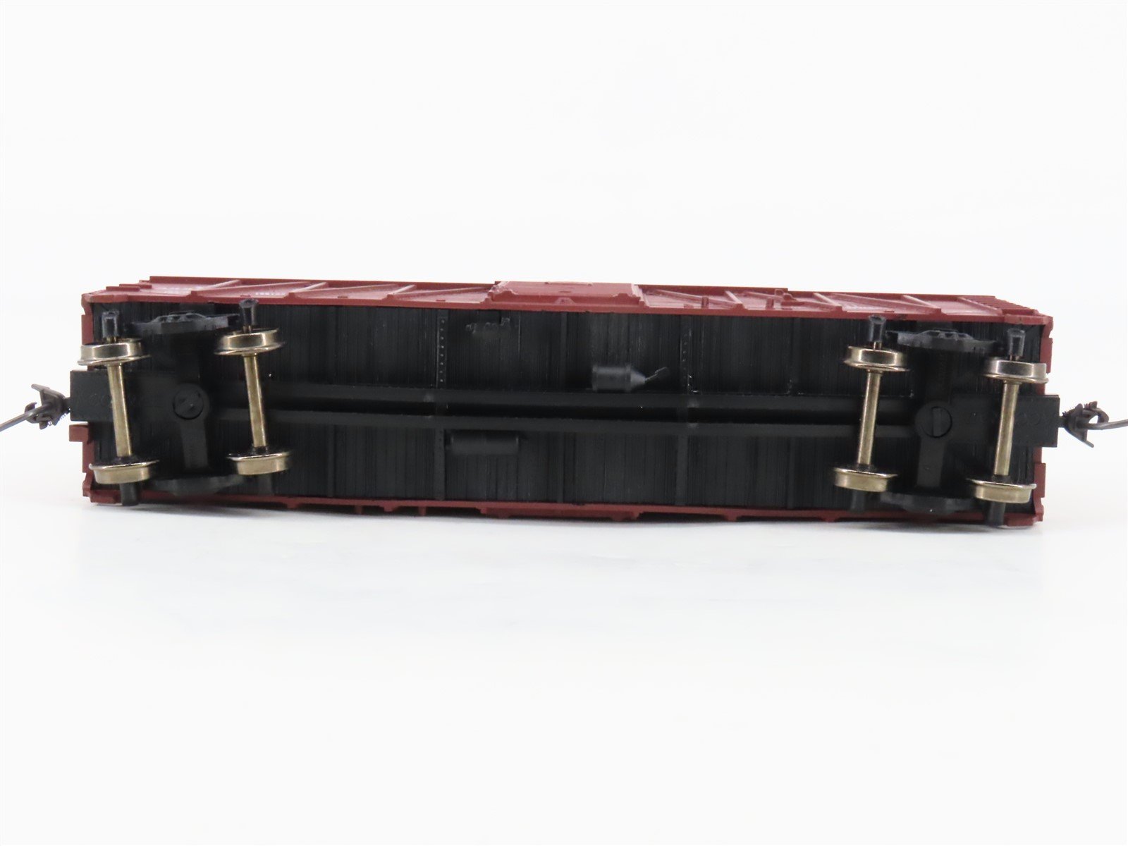 HO Scale Accurail 4406 DM&IR Missabe Road 40' OB Wood Box Car #3332 - Upgraded