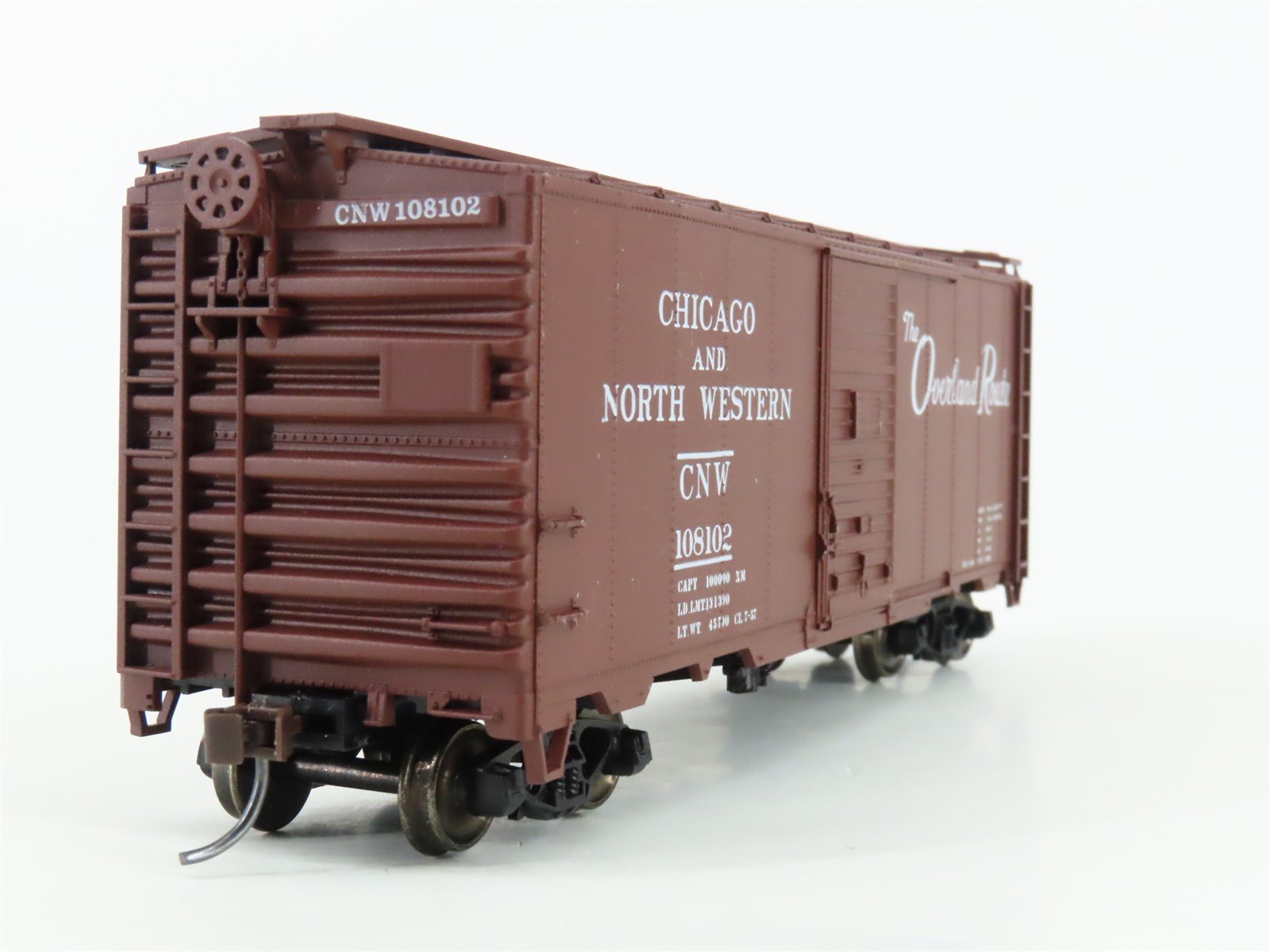 HO Accurail 3210 CNW 