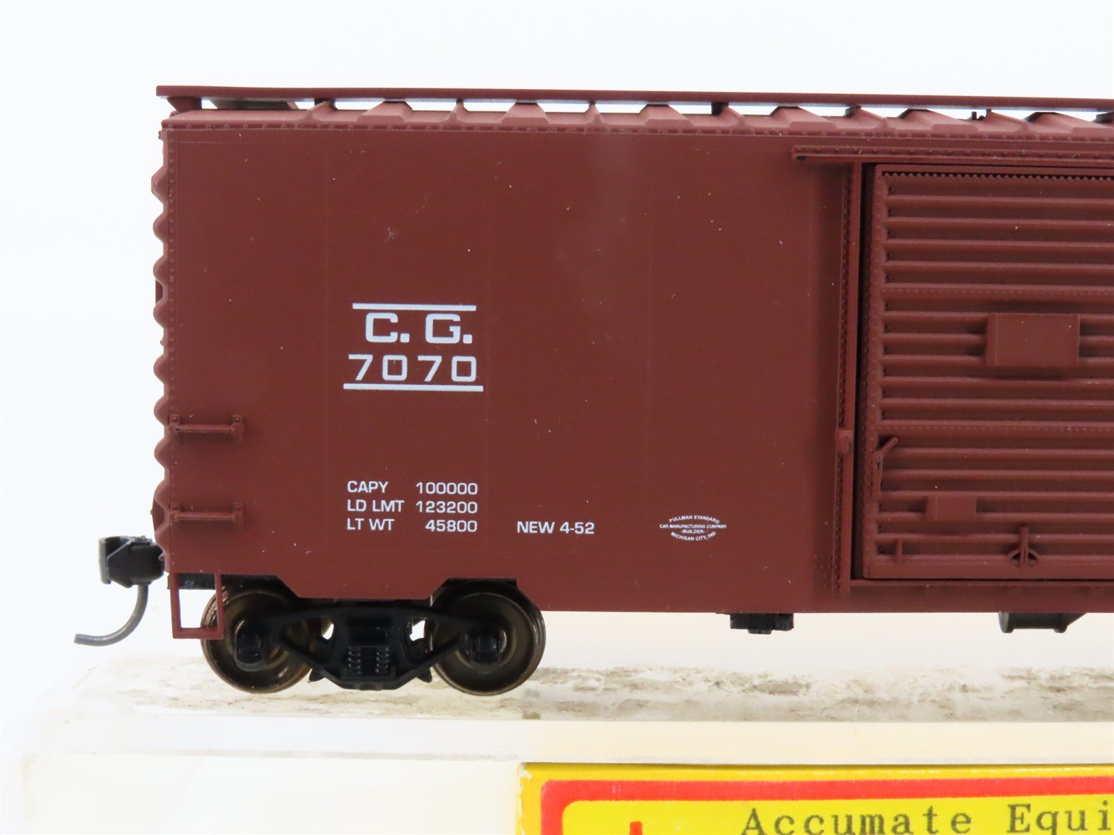 HO Scale Accurail 3424 CG Central of Georgia 40' PS-1 Box Car #7070 - Upgraded