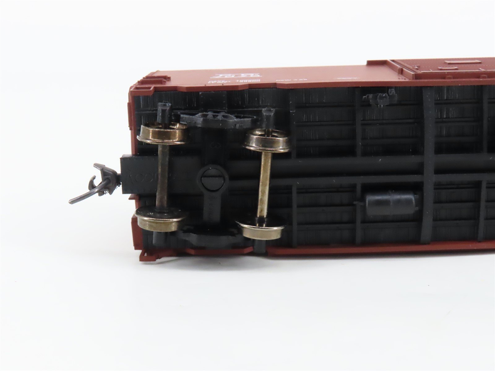 HO Scale Accurail 3424 CG Central of Georgia 40' PS-1 Box Car #7070 - Upgraded