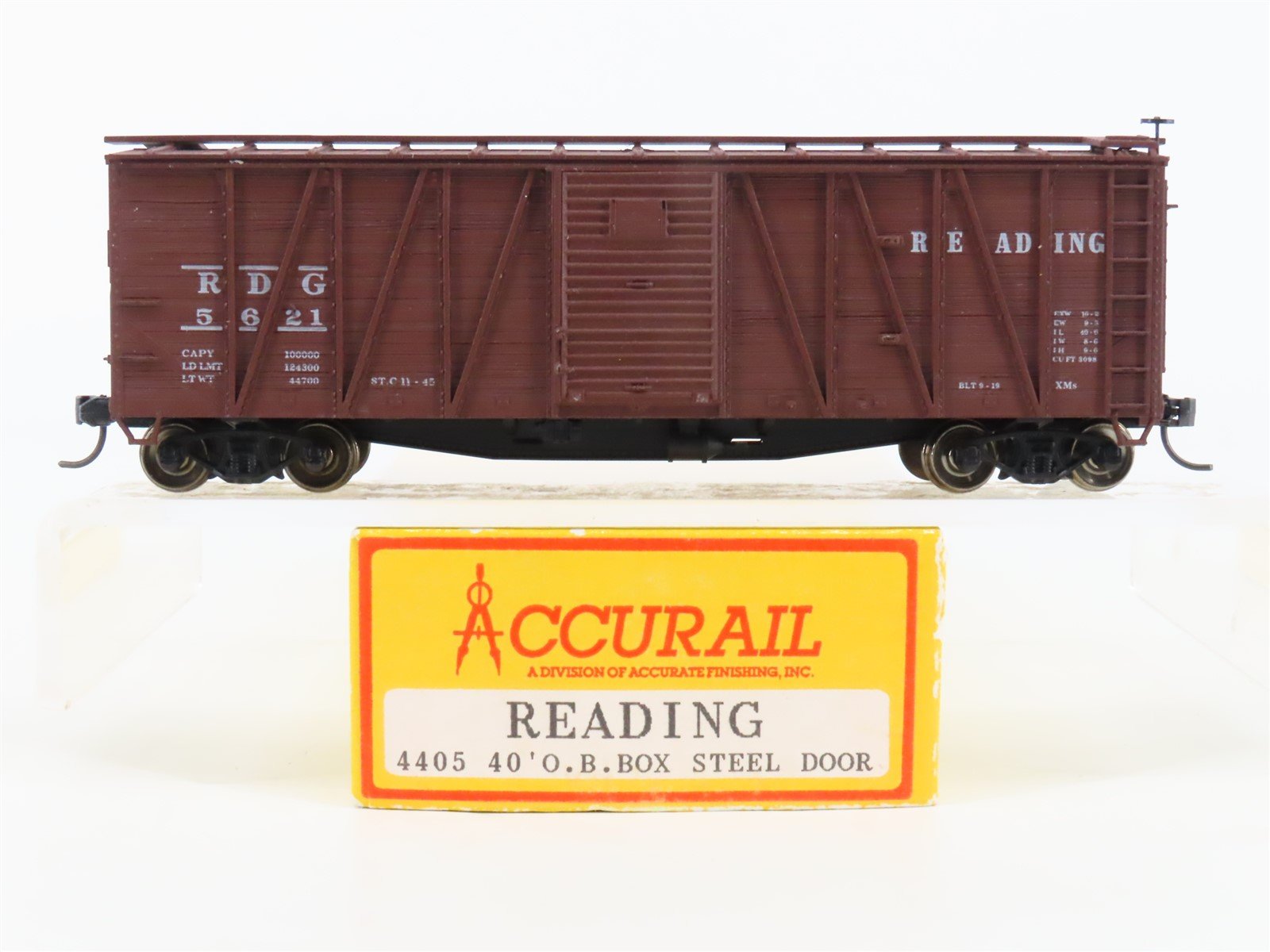 HO Scale Accurail 4405 RDG Reading 40' OB Wood Box Car #5621 - Upgraded