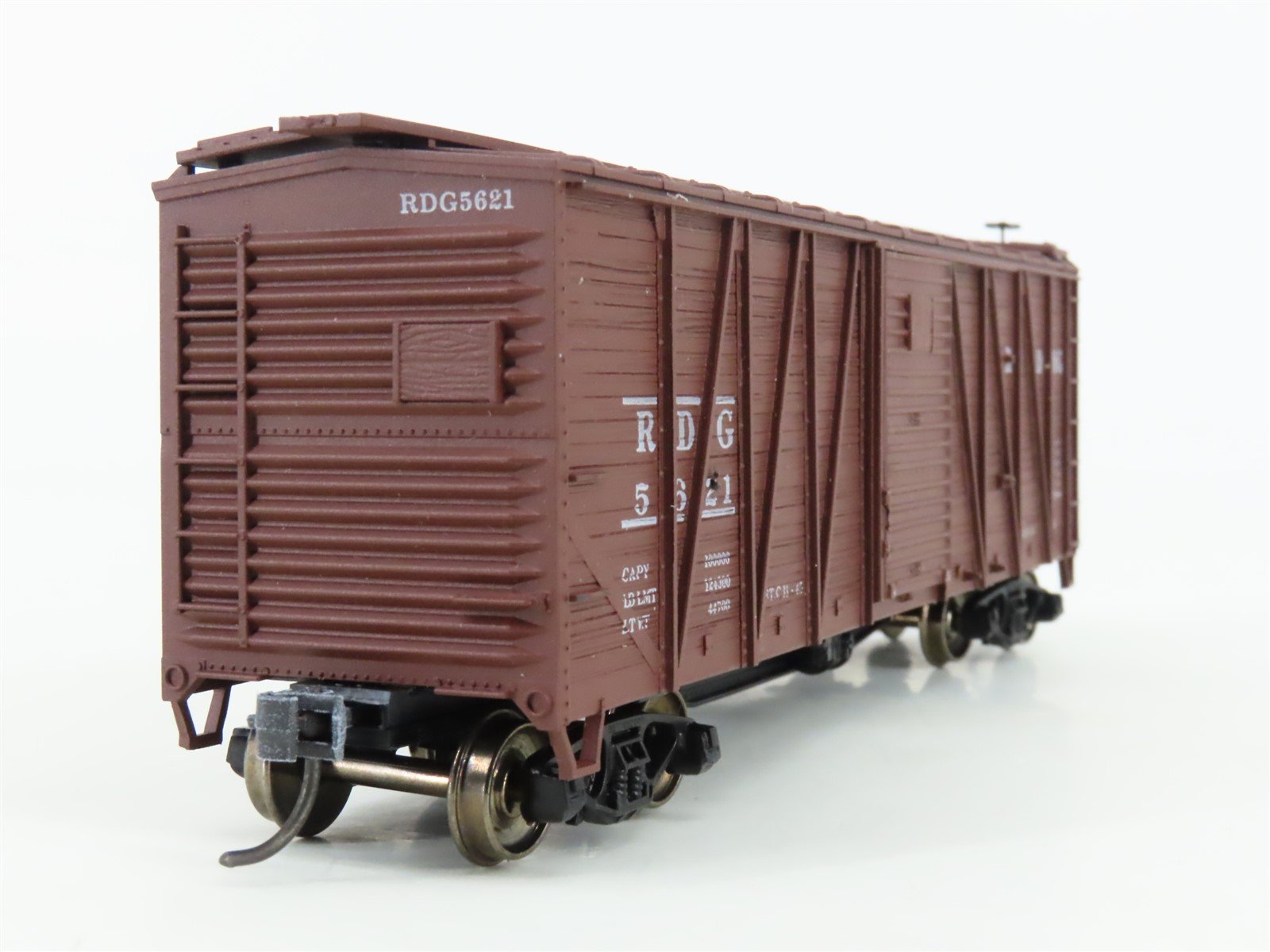 HO Scale Accurail 4405 RDG Reading 40' OB Wood Box Car #5621 - Upgraded