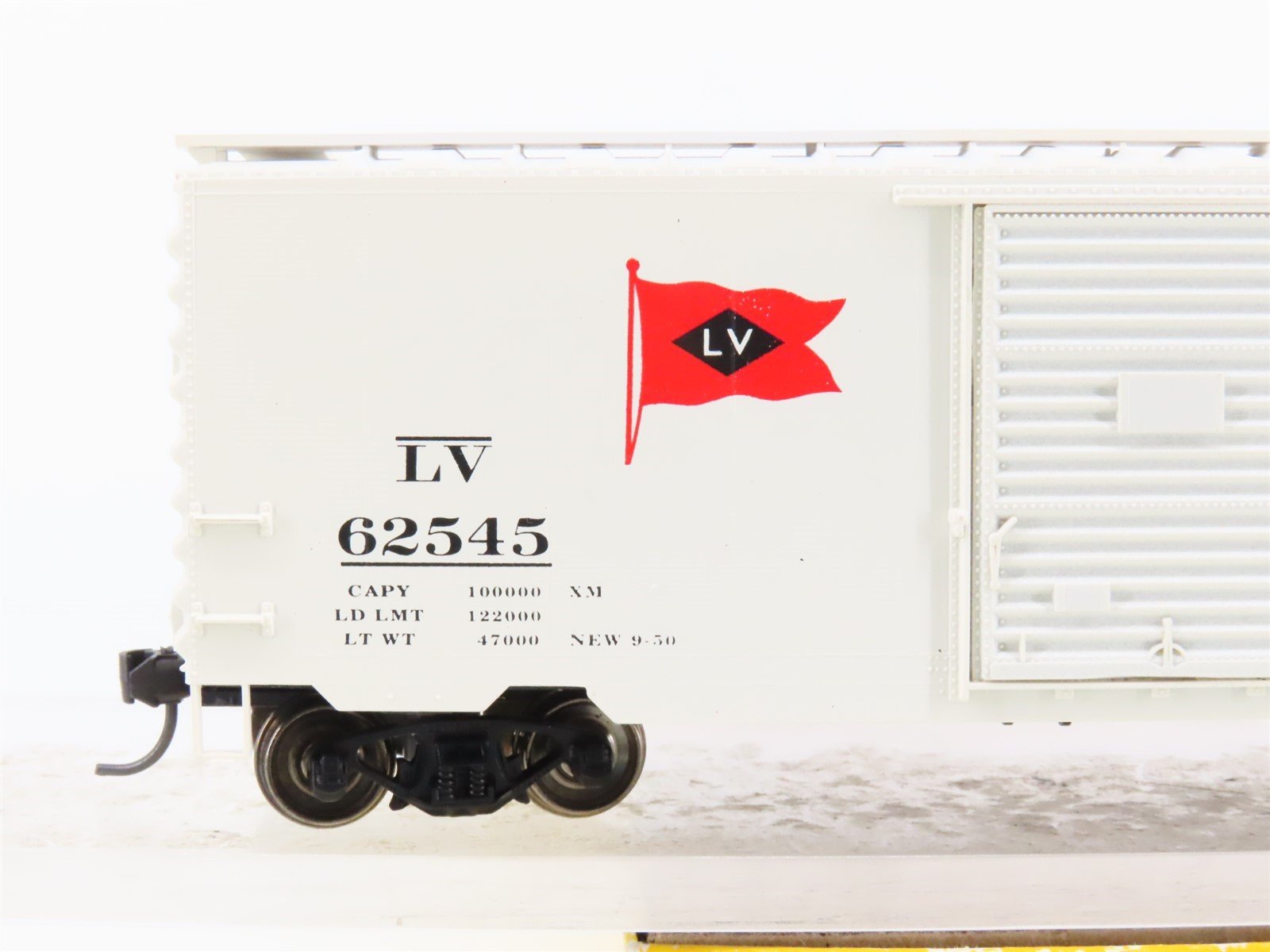 HO Scale Accurail 3410 LV Lehigh Valley 40' PS-1 Steel Box Car #62545 - Upgraded